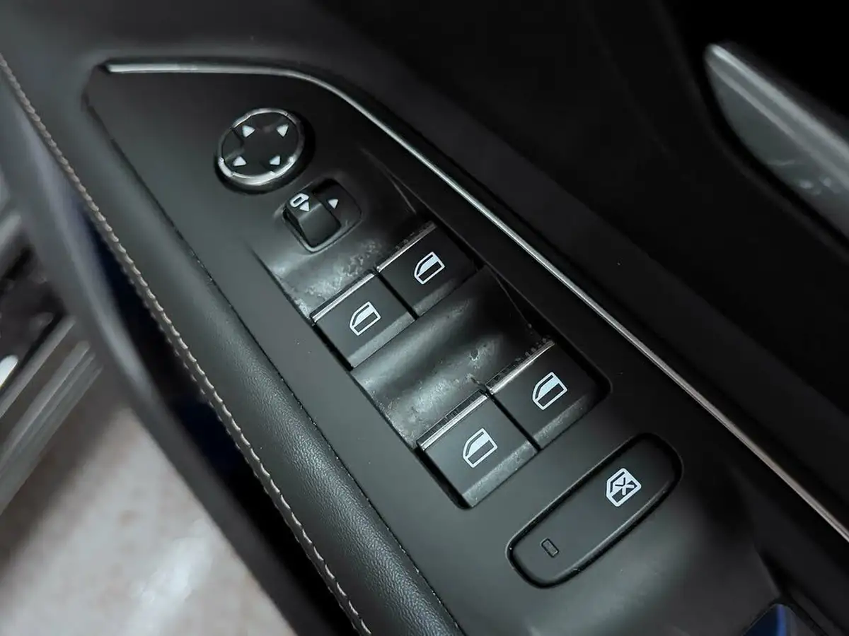 2021-peugeot-3008-suv-12-puretech-gt-premium-big-19