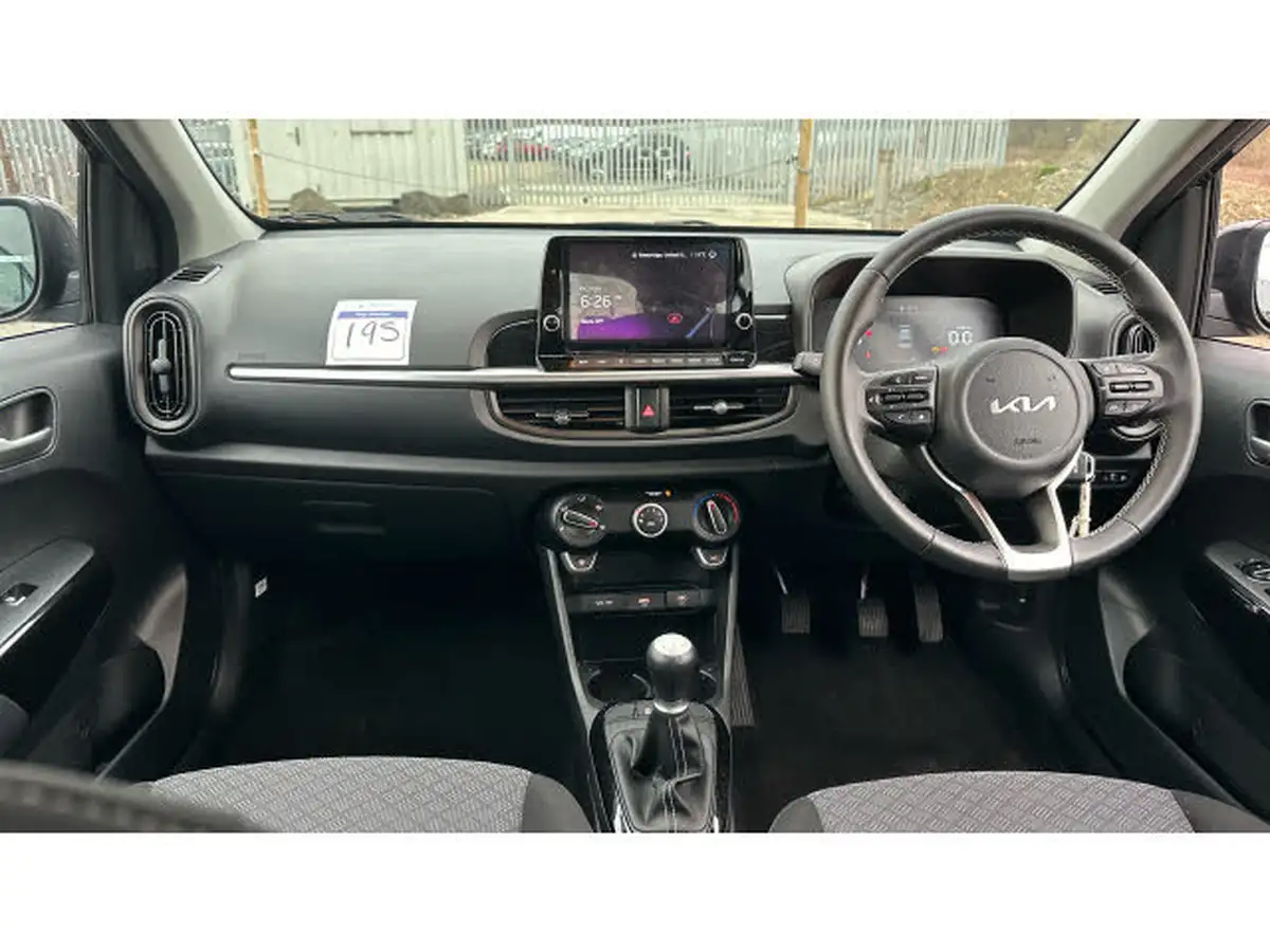 2024-kia-picanto-10-2-big-9