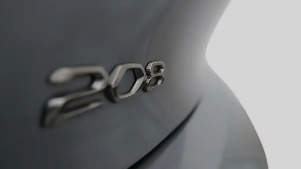2020-peugeot-208-12-puretech-gt-line-100bhp-eat8-big-21