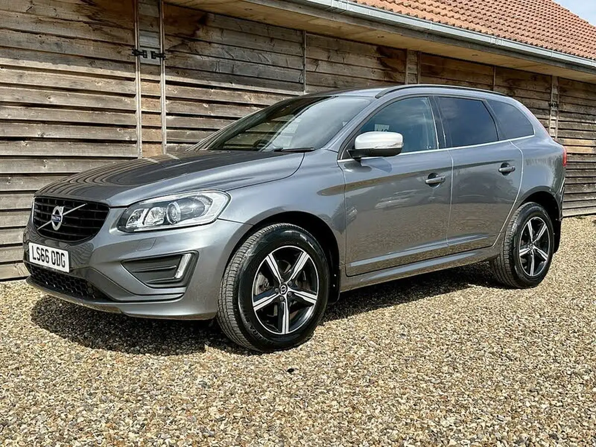 2016-volvo-xc60-20td-d4-r-design-nav-geartronic-big-6