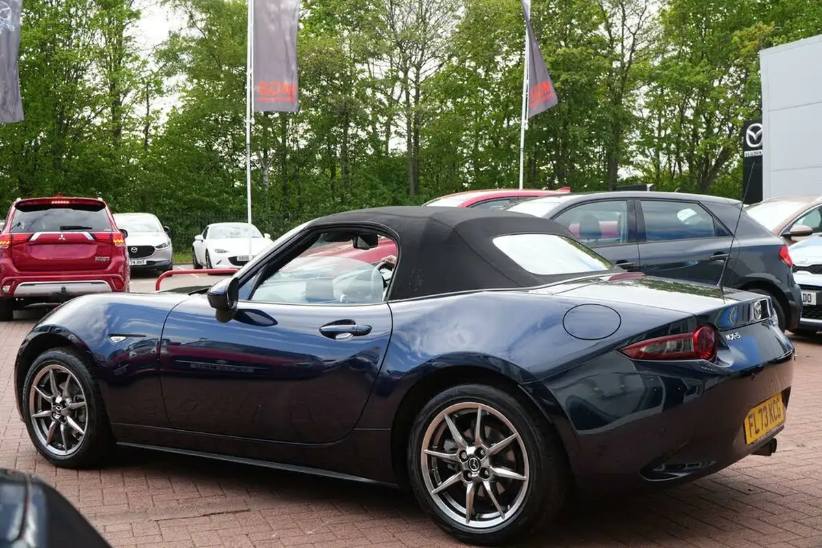2024-mazda-mx-5-15-exclusive-line-roadster-big-11