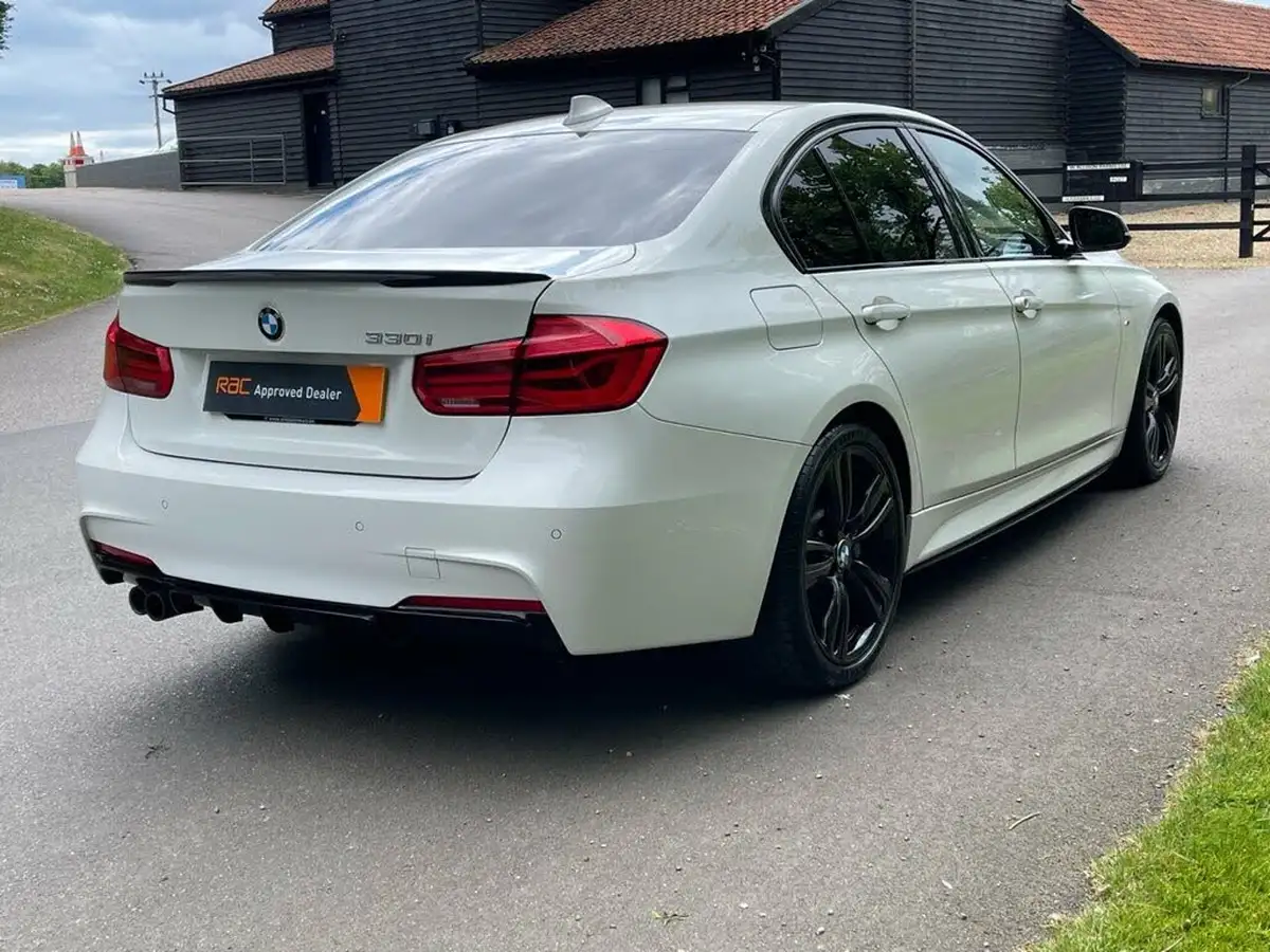 2017-bmw-3-series-20-330i-m-sport-saloon-4d-auto-big-8