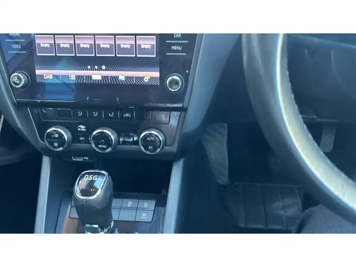 2019-skoda-octavia-15-tsi-se-l-estate-dsg-big-21