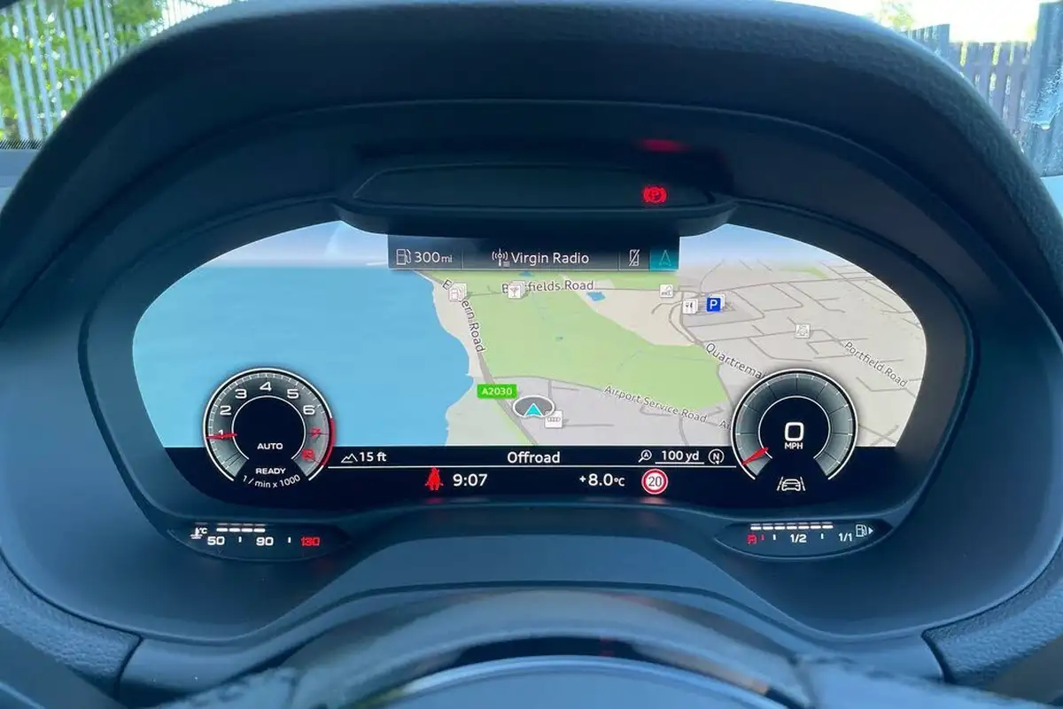 2025-audi-q2-15-35-tfsi-sport-big-3