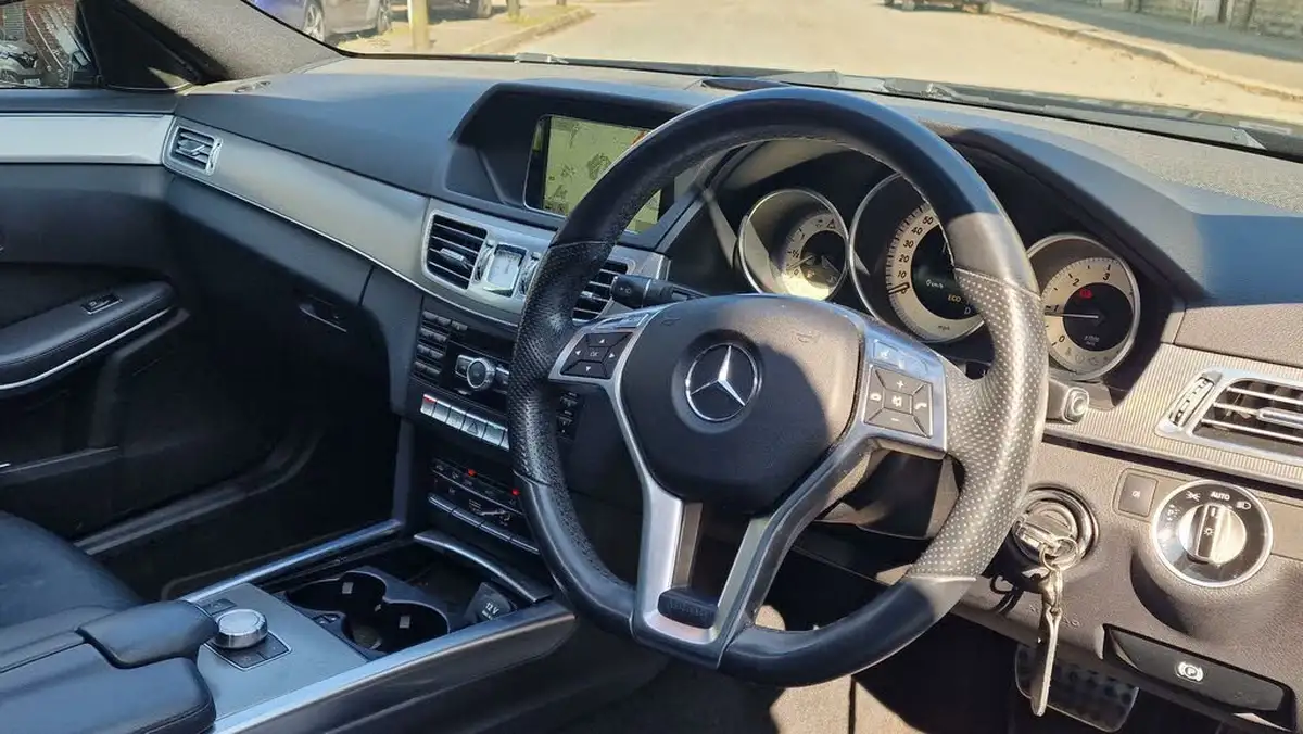 2014-mercedes-benz-e-class-21td-e250-cdi-amg-sport-cdi-estate-5d-big-8