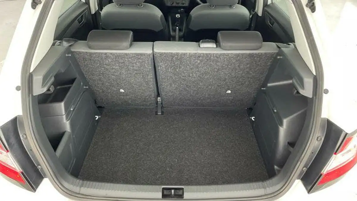 2019-skoda-fabia-10-tsi-colour-edition-big-25