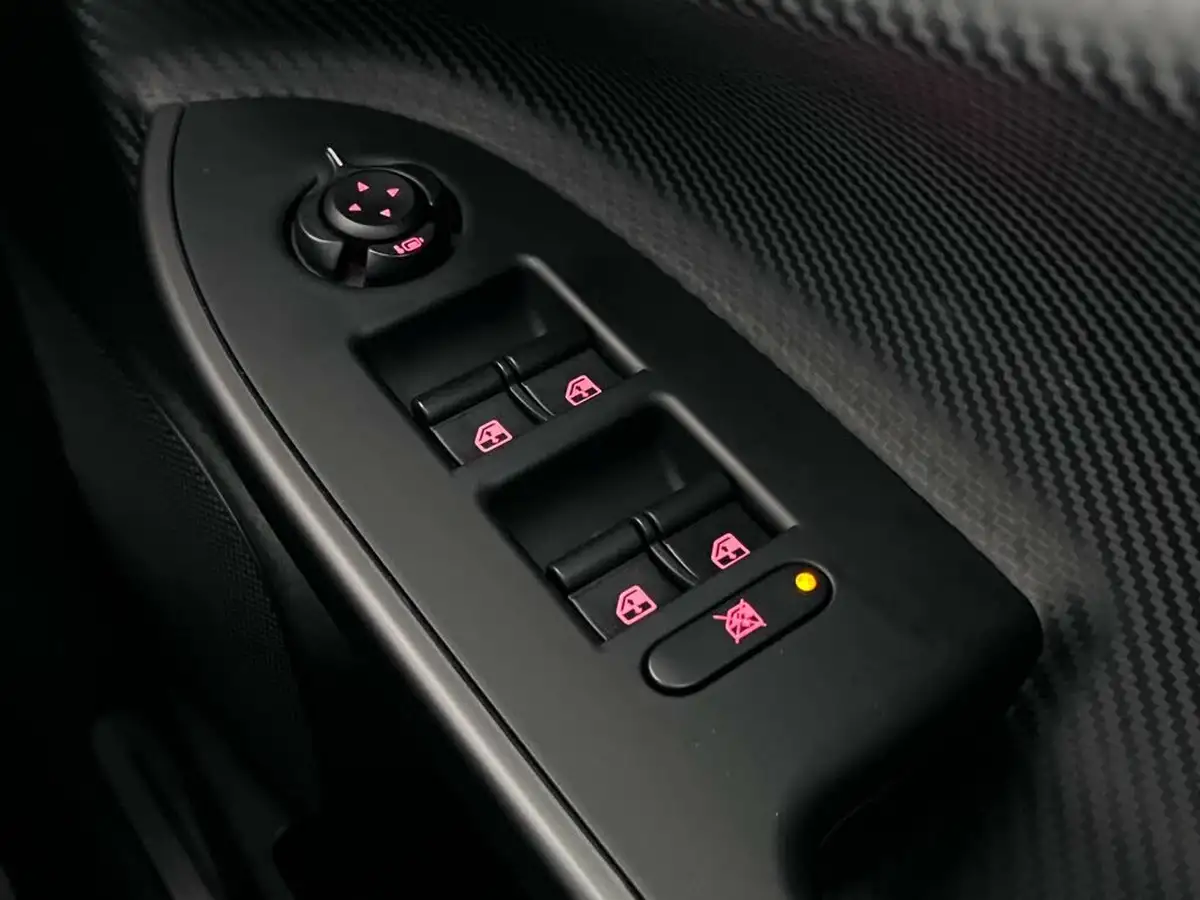 2019-alfa-romeo-giulietta-20jtdm-2-veloce-big-23