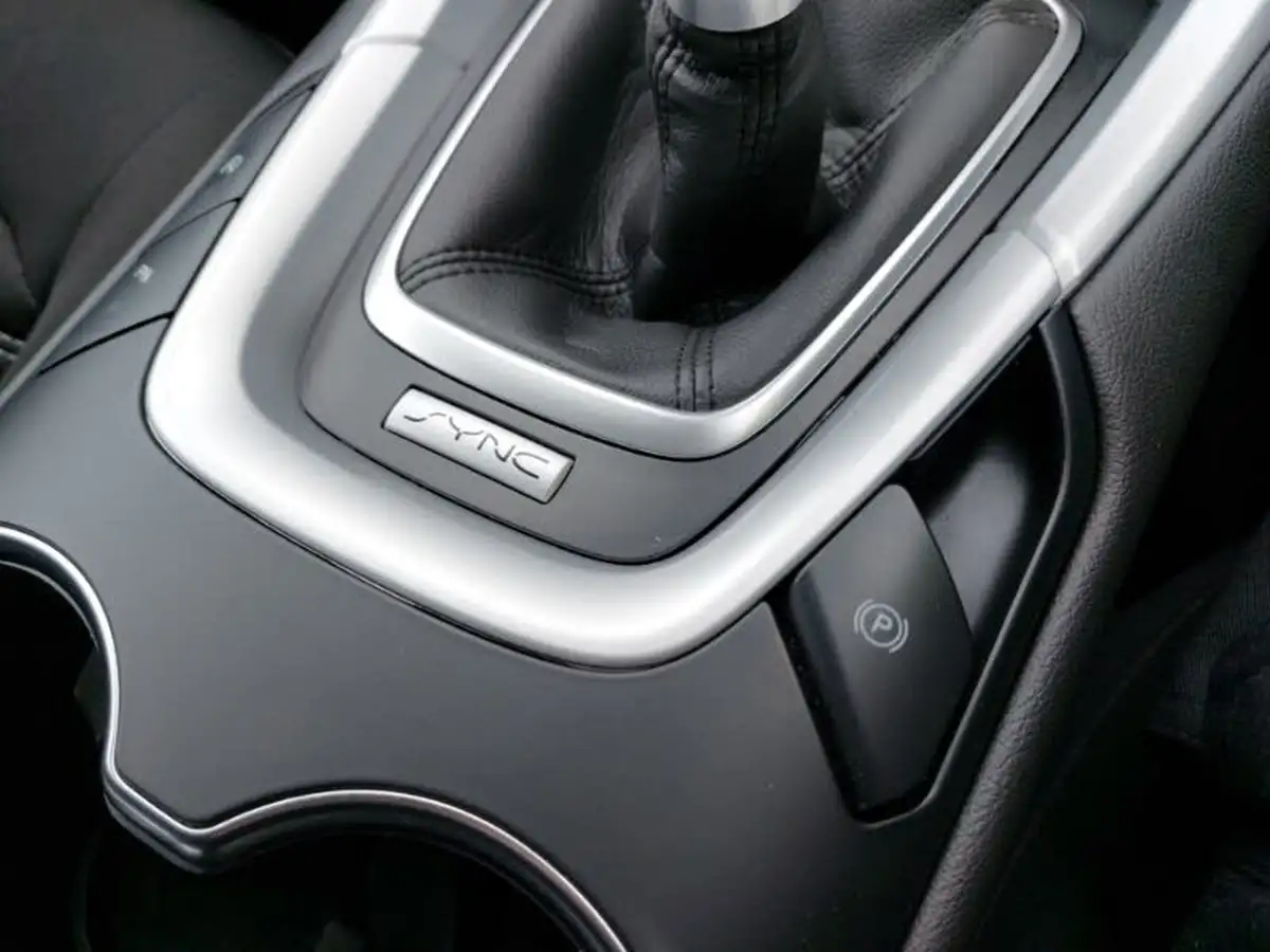2019-ford-mondeo-20tdci-zetec-edition-ss-estate-big-17