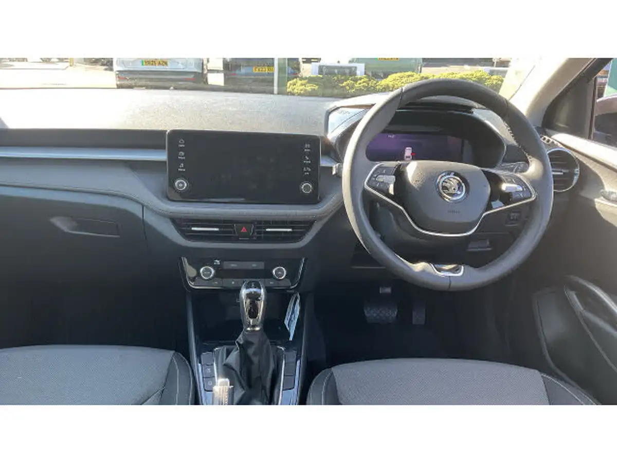 2025-skoda-fabia-10-tsi-design-edition-116ps-dsg-big-8