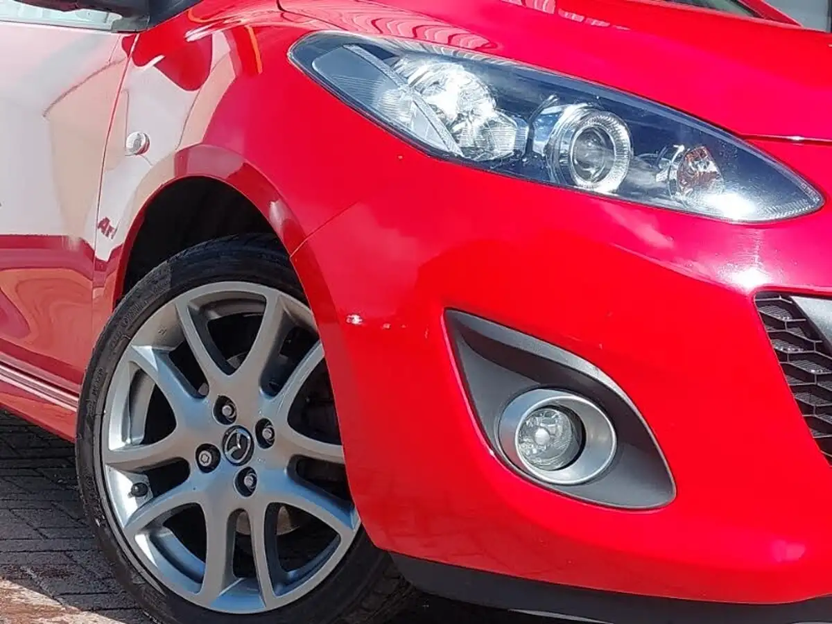 2014-mazda-mazda2-13-sport-venture-big-8