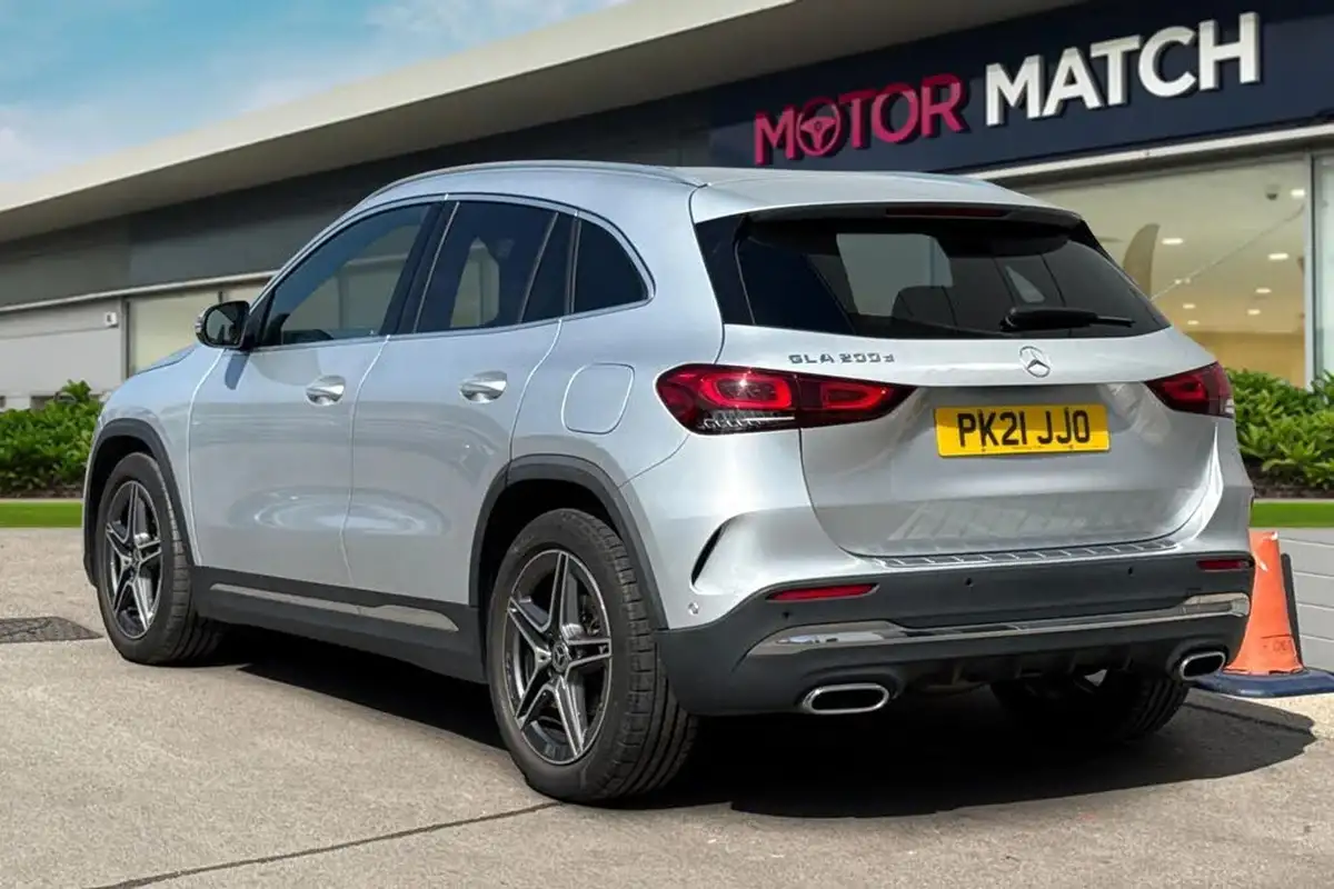 2021-mercedes-benz-gla-class-20d-gla-200d-amg-line-executive-big-1
