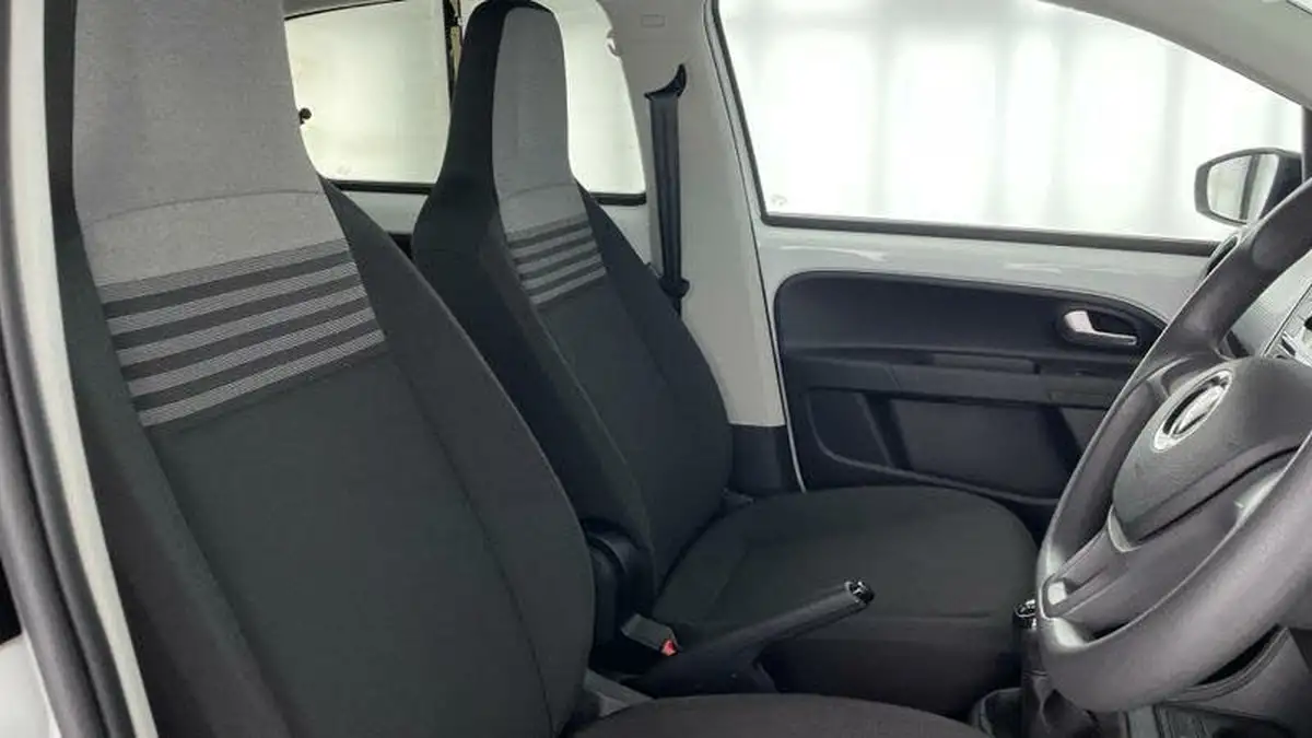 2021-volkswagen-up-10-up-black-edition-60ps-ss-big-18