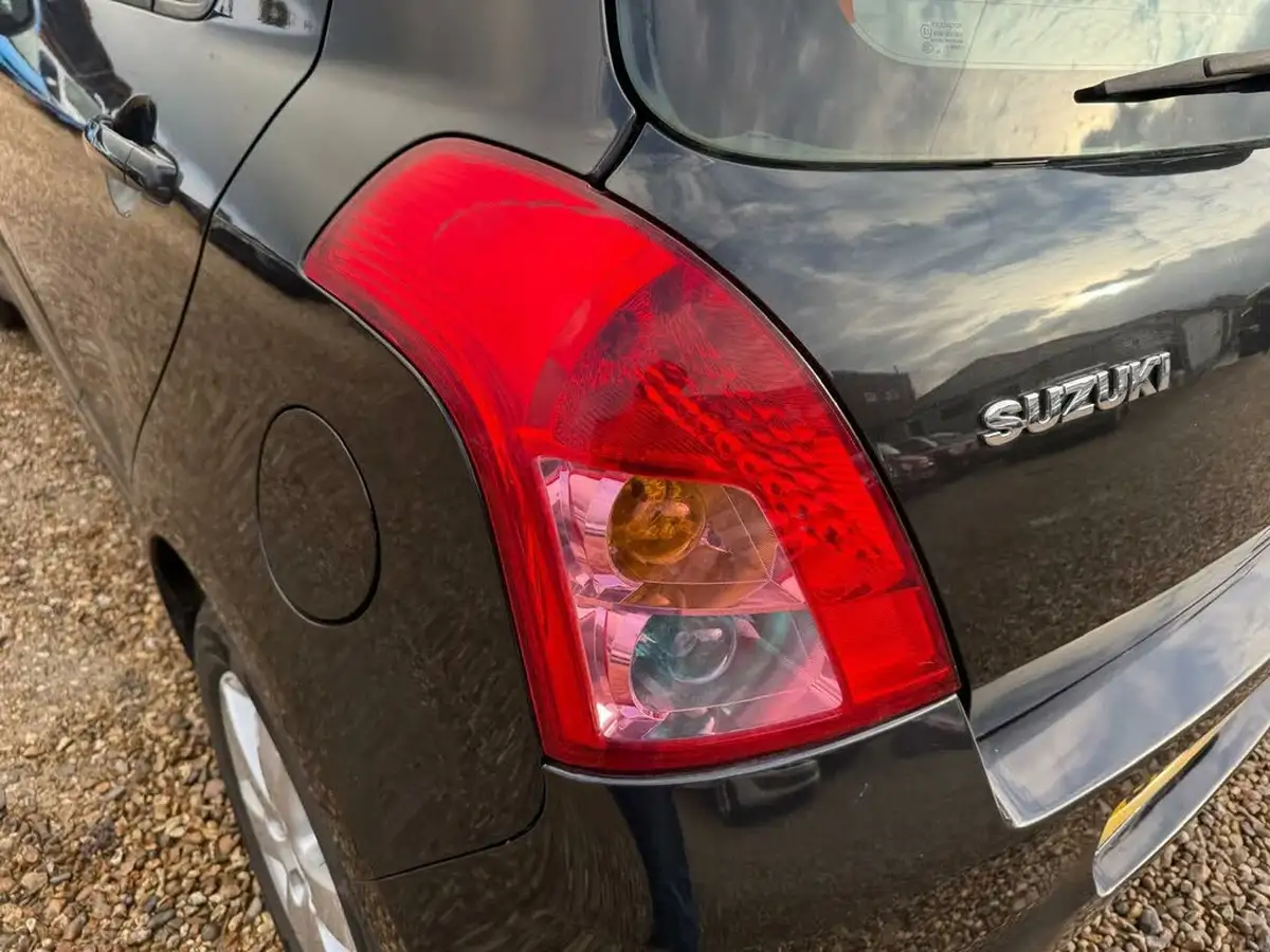 2008-suzuki-swift-13-gl-5d-big-61
