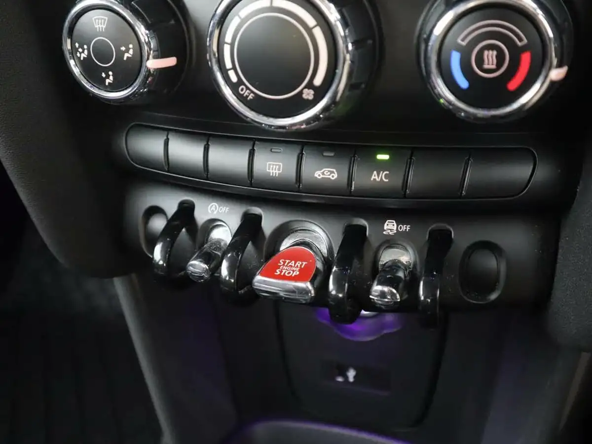 2019-mini-cooper-15-cooper-classic-hatchback-3d-auto-big-18