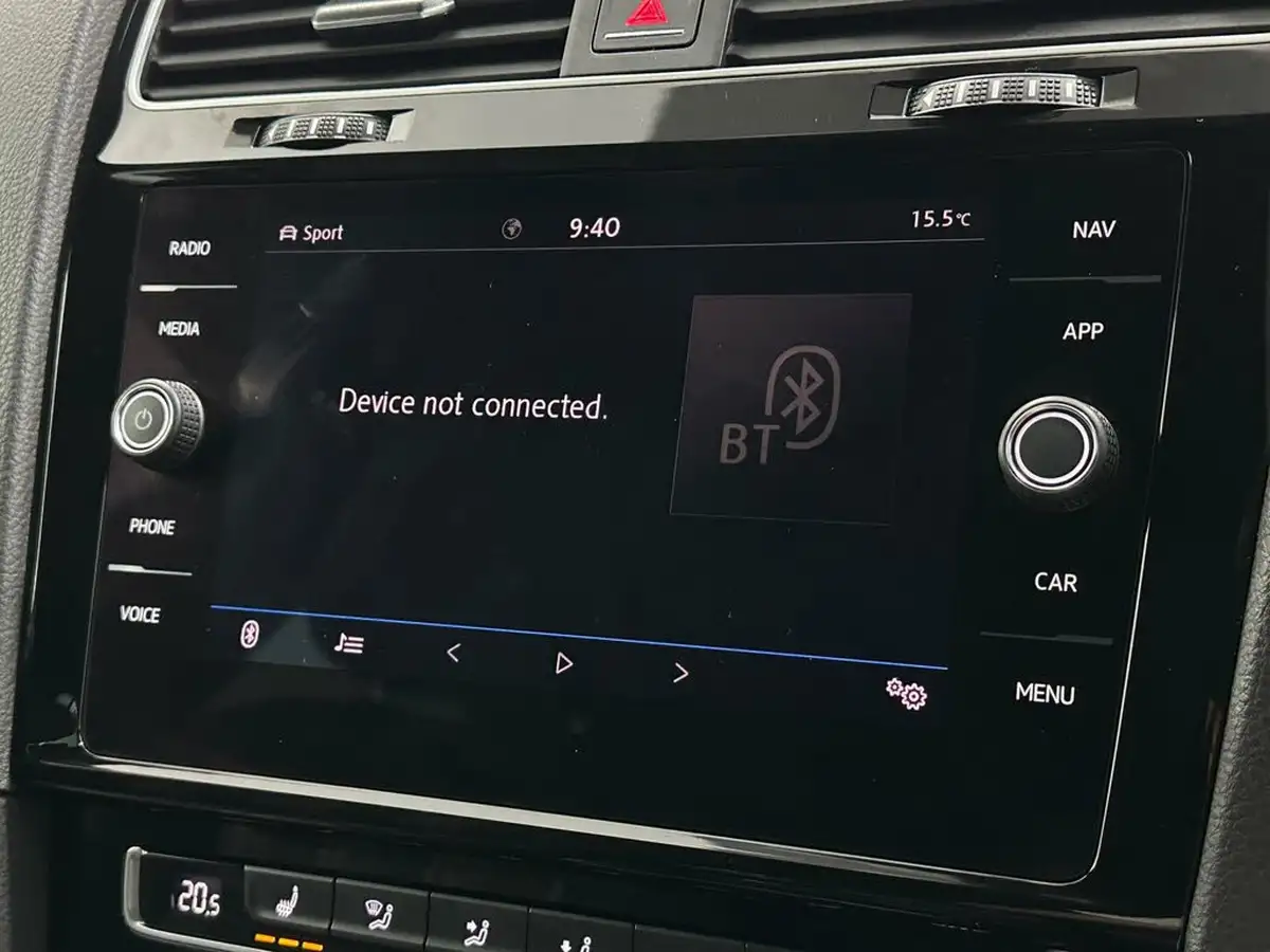 2018-volkswagen-golf-20tdi-gtd-hatchback-5d-big-23