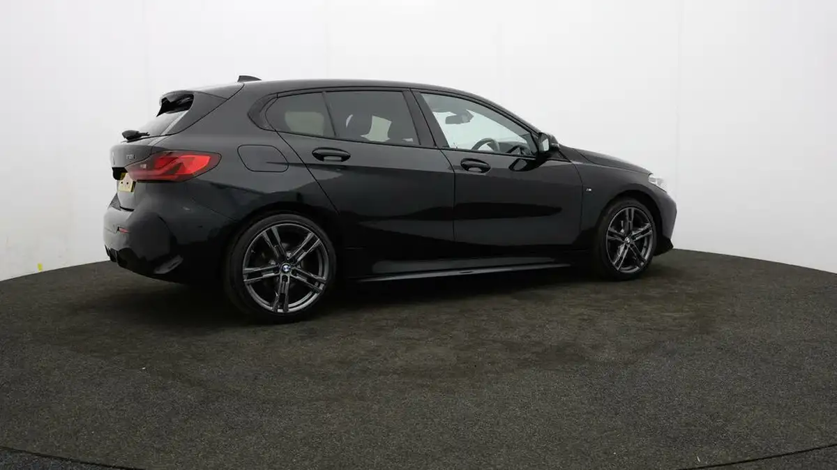 2021-bmw-1-series-15-118i-m-sport-lcp-big-27