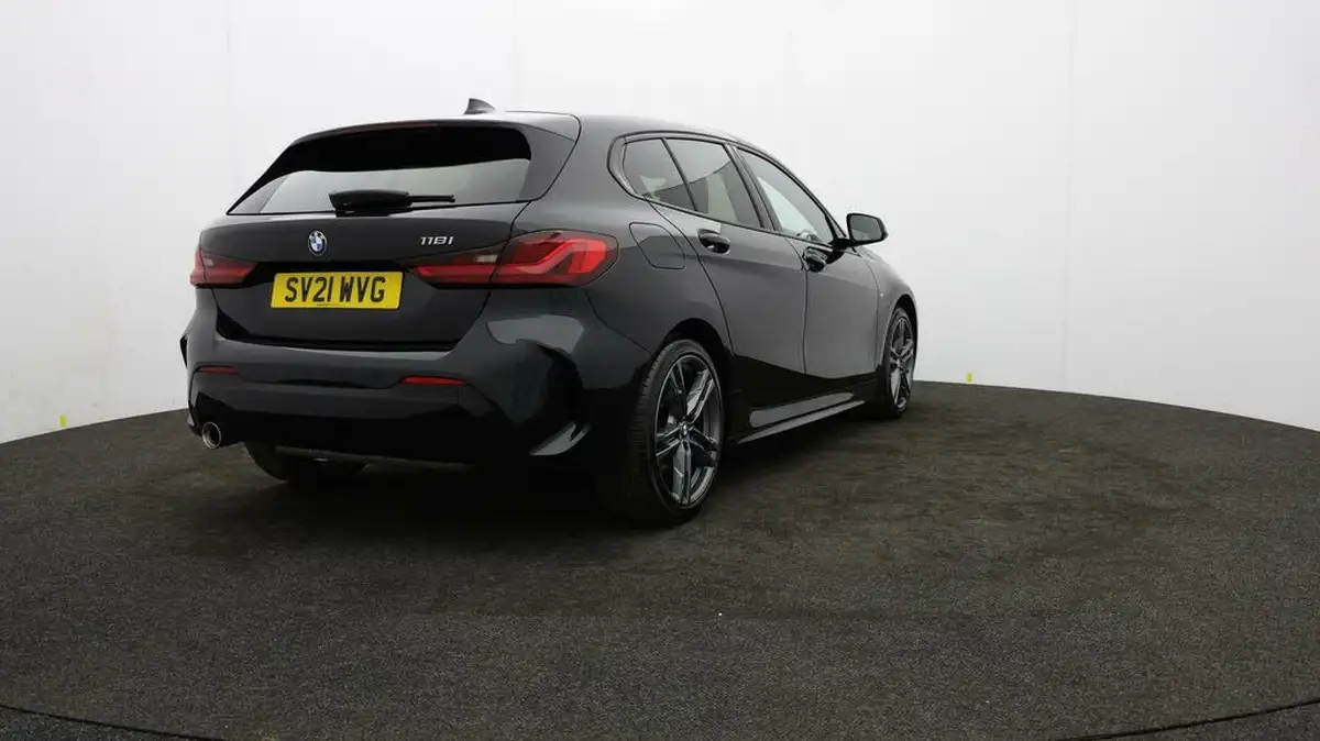 2021-bmw-1-series-15-118i-m-sport-lcp-big-75