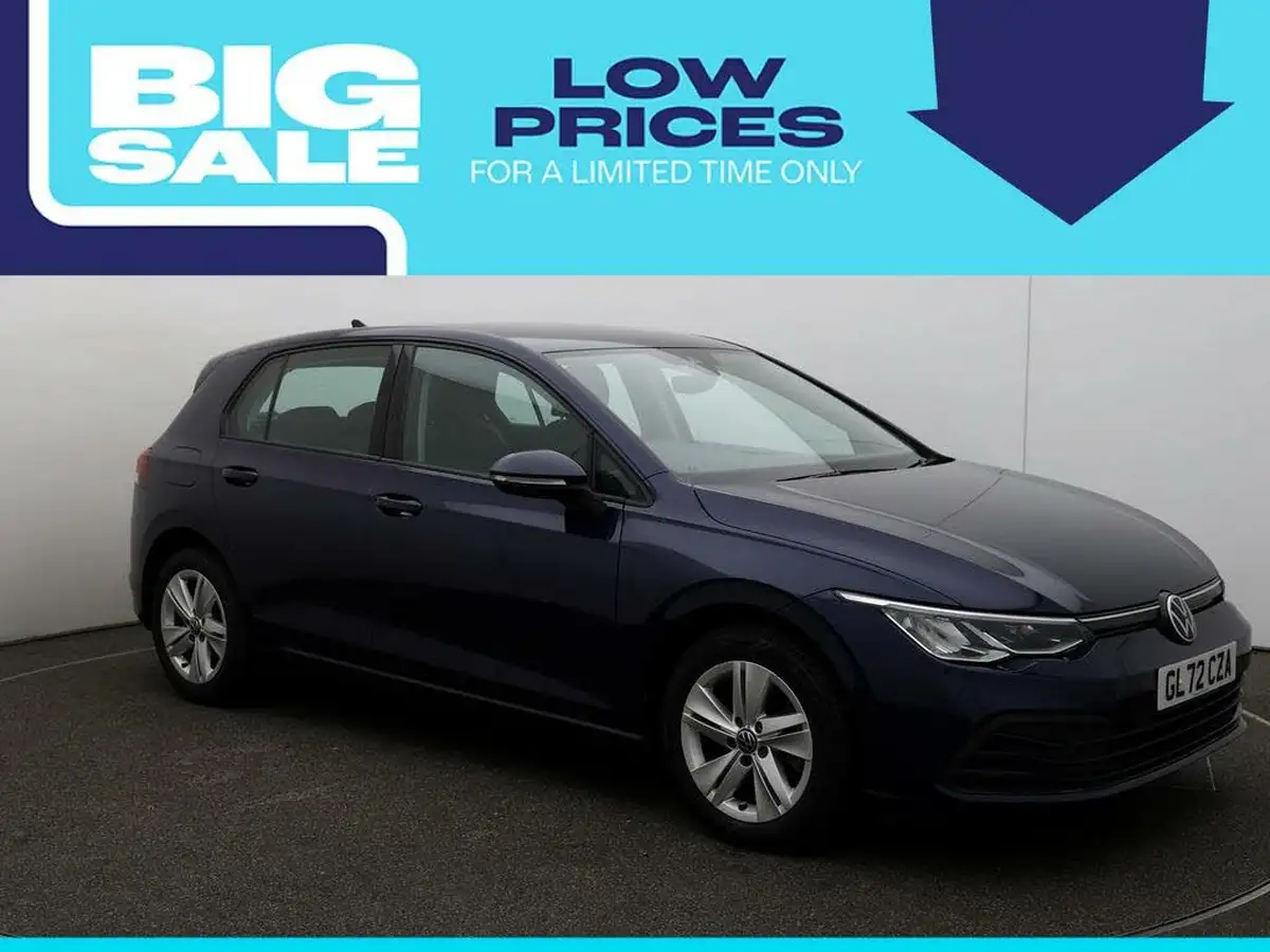 2022-volkswagen-golf-15-tsi-life-130ps-hatchback-big-0