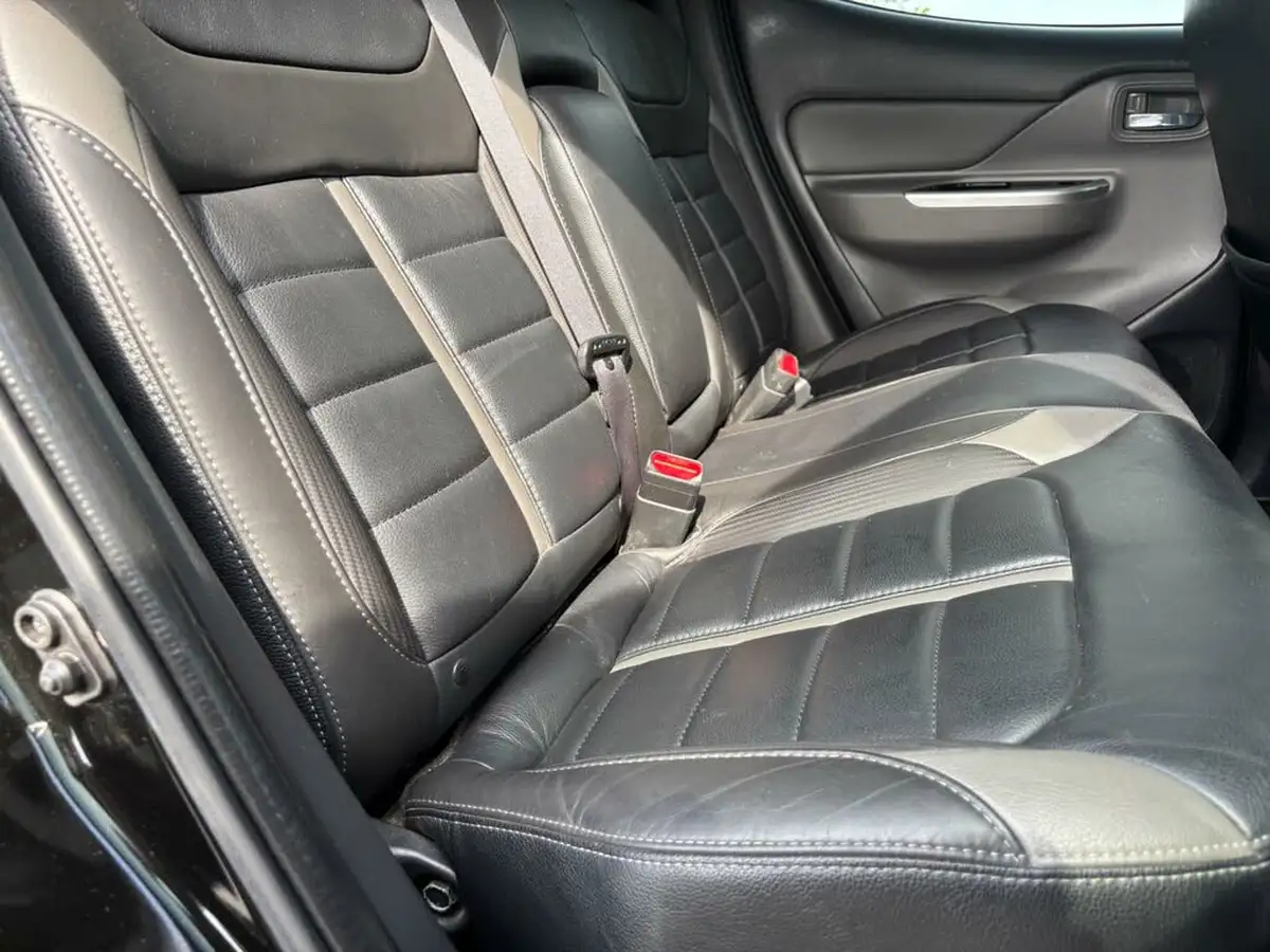 2018-mitsubishi-l200-24di-d-barbarian-sda-big-14