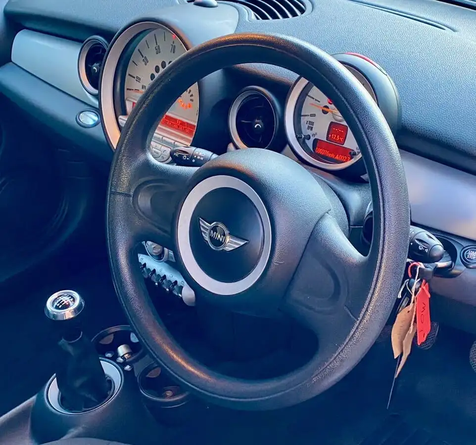 2008-mini-clubman-16-cooper-120bhp-big-17