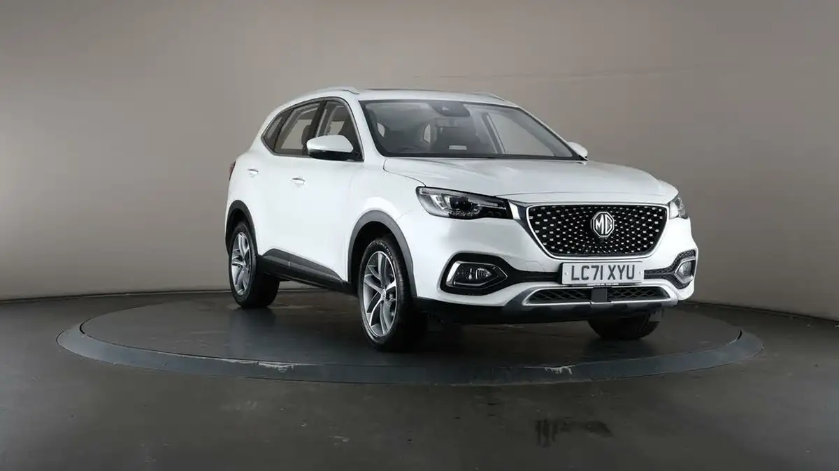 2021-mg-hs-15t-gdi-exclusive-162ps-big-43