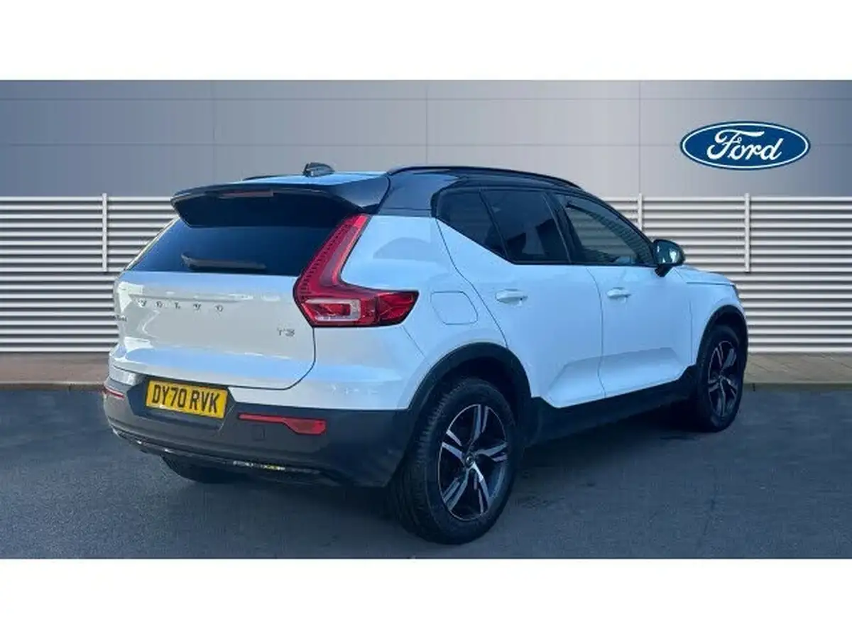 2020-volvo-xc40-15-t3-r-design-geartronic-big-1
