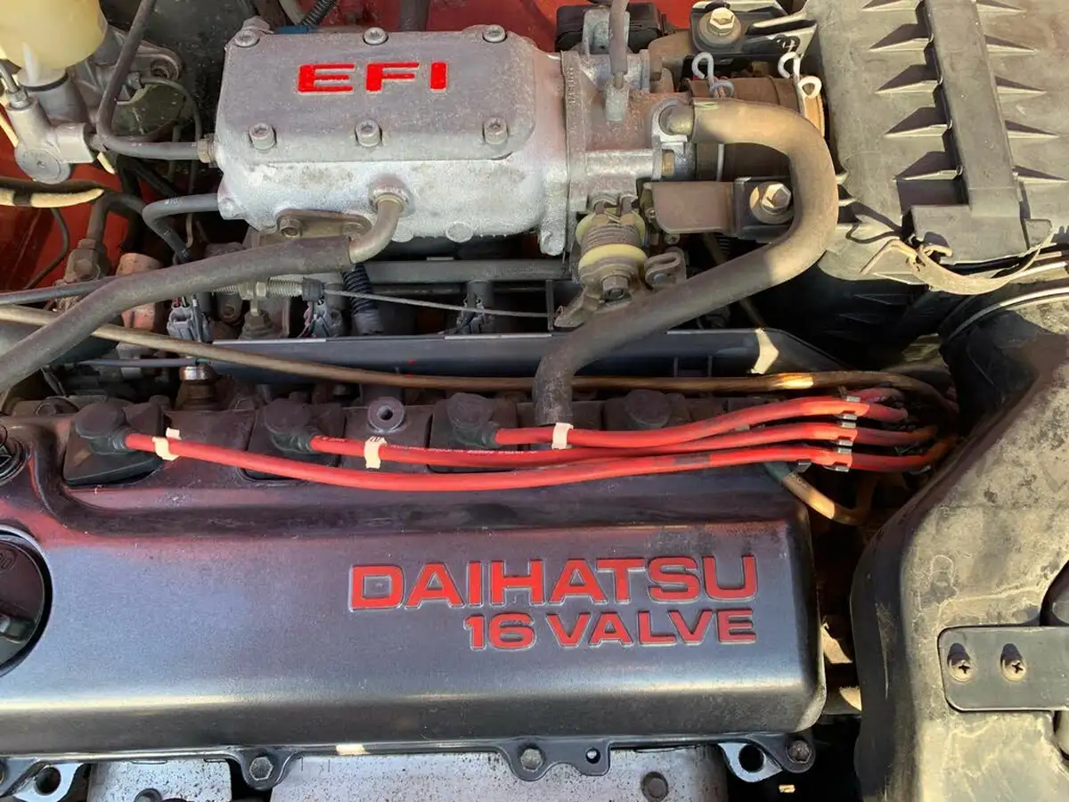 1997-daihatsu-charade-big-10