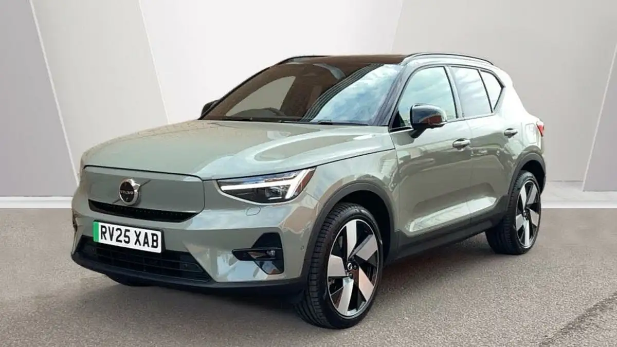 2025-volvo-ex40-e-ultra-big-5