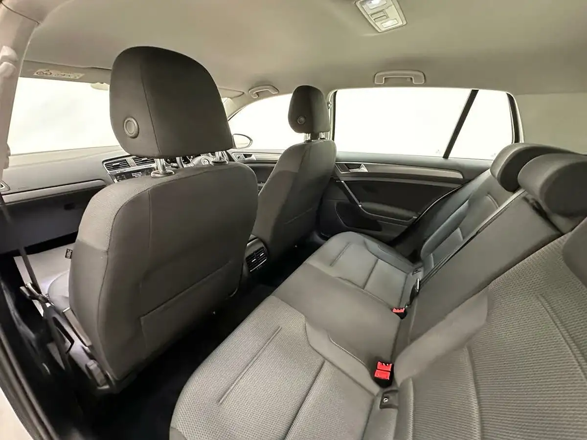 2019-volkswagen-golf-e-e-golf-big-19