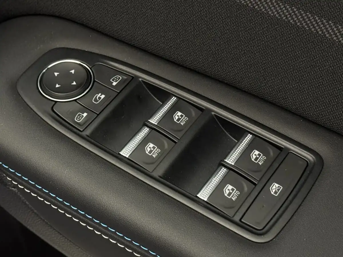 2024-renault-symbioz-16-iconic-esprit-alpine-big-20