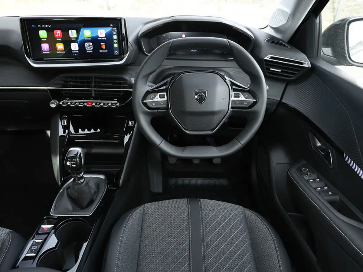 2025-peugeot-208-12-puretech-allure-big-7