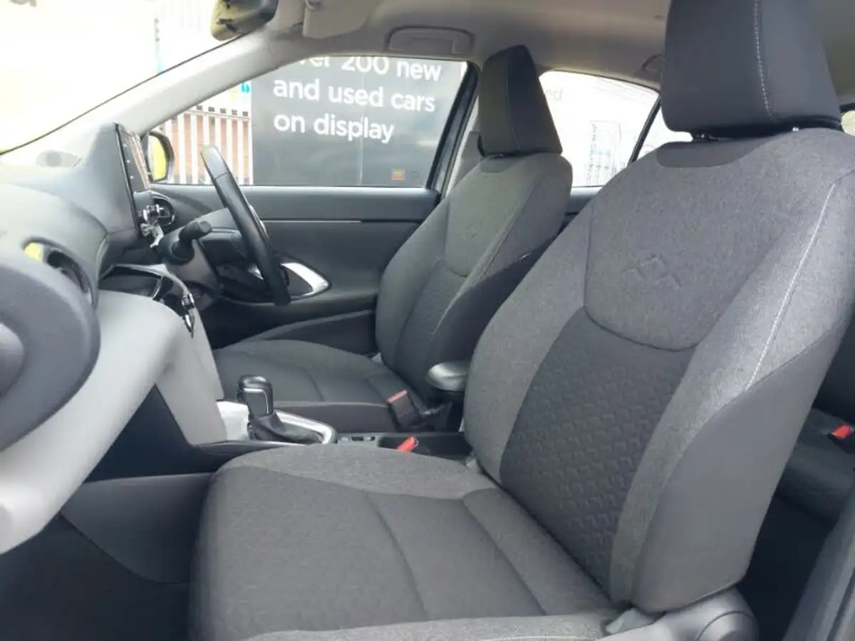 2021-toyota-yaris-cross-15-vvt-i-icon-big-4