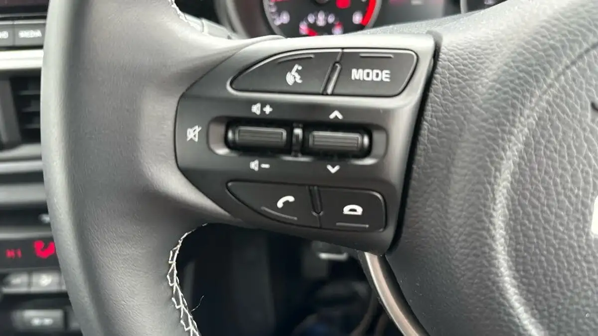 2023-kia-picanto-10-3-big-14