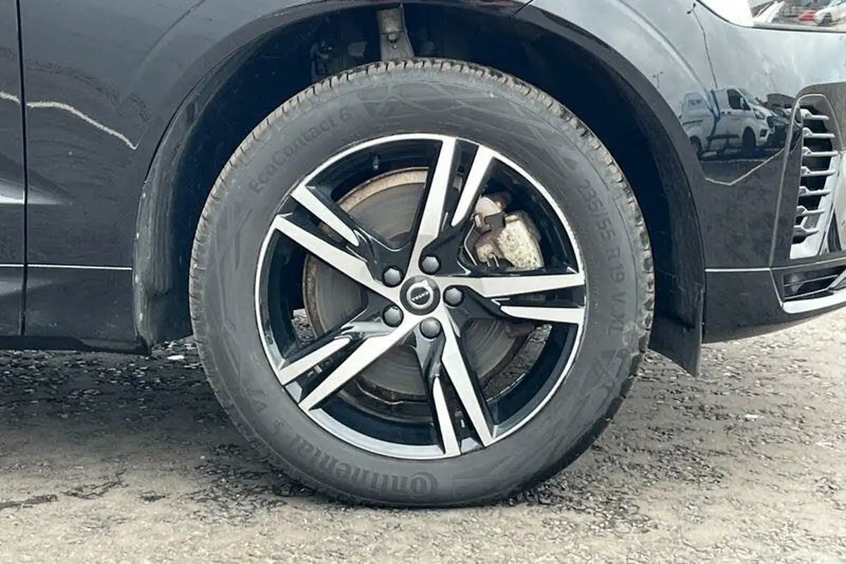 2022-volvo-xc60-20-t6-r-design-350bhp-plug-in-hybrid-big-7