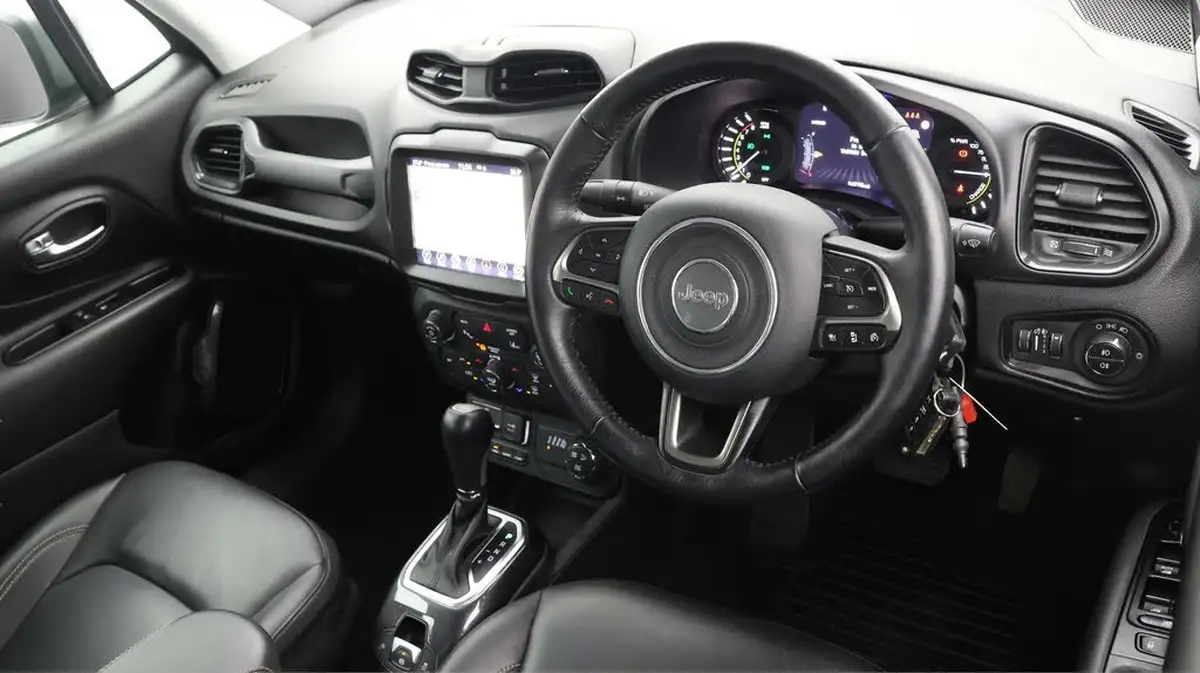 2021-jeep-renegade-13-gse-limited-phev-big-8