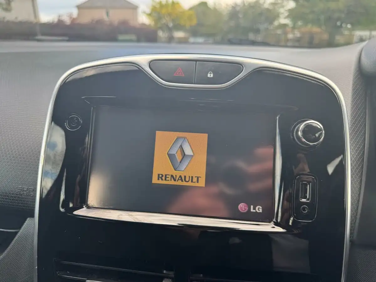 2015-renault-clio-15td-dynamique-medianavss-big-23