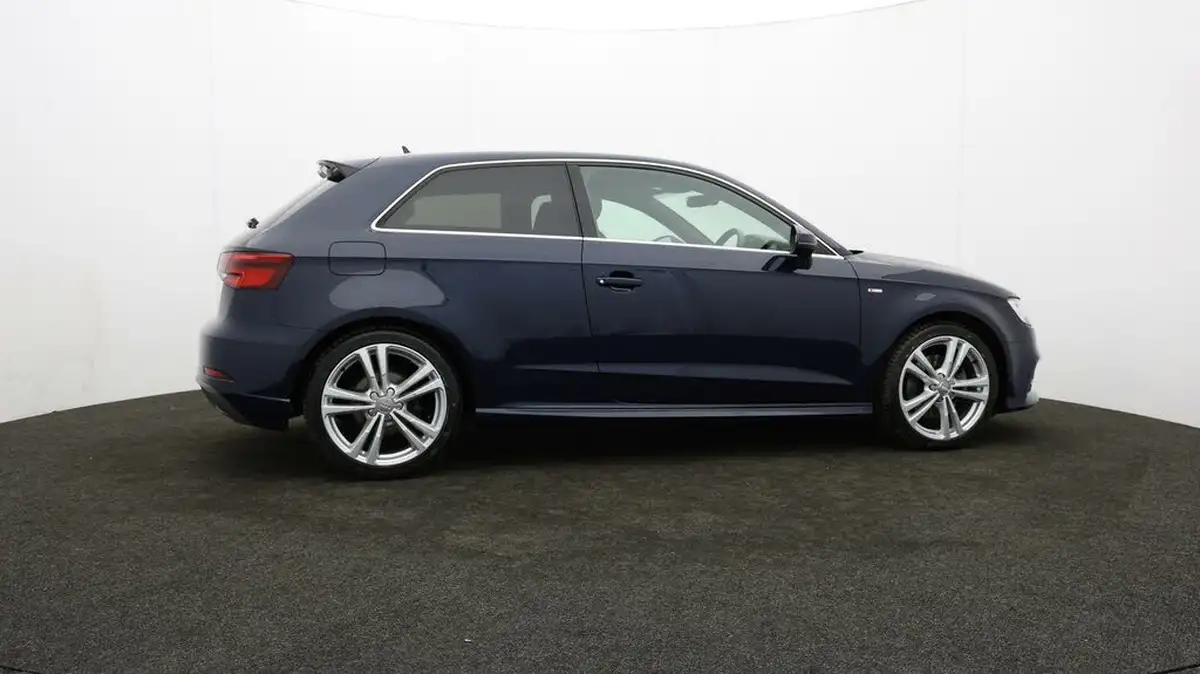 2017-audi-a3-20-tfsi-quattro-s-line-191ps-nav-hatchback-3d-big-29