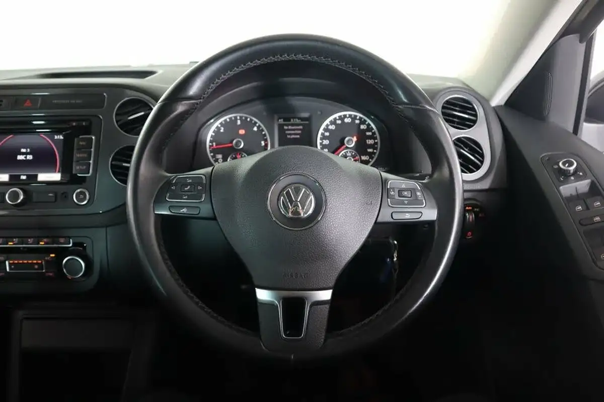 2014-volkswagen-tiguan-20tdi-match-140ps-2wd-bluemotion-tech-big-34