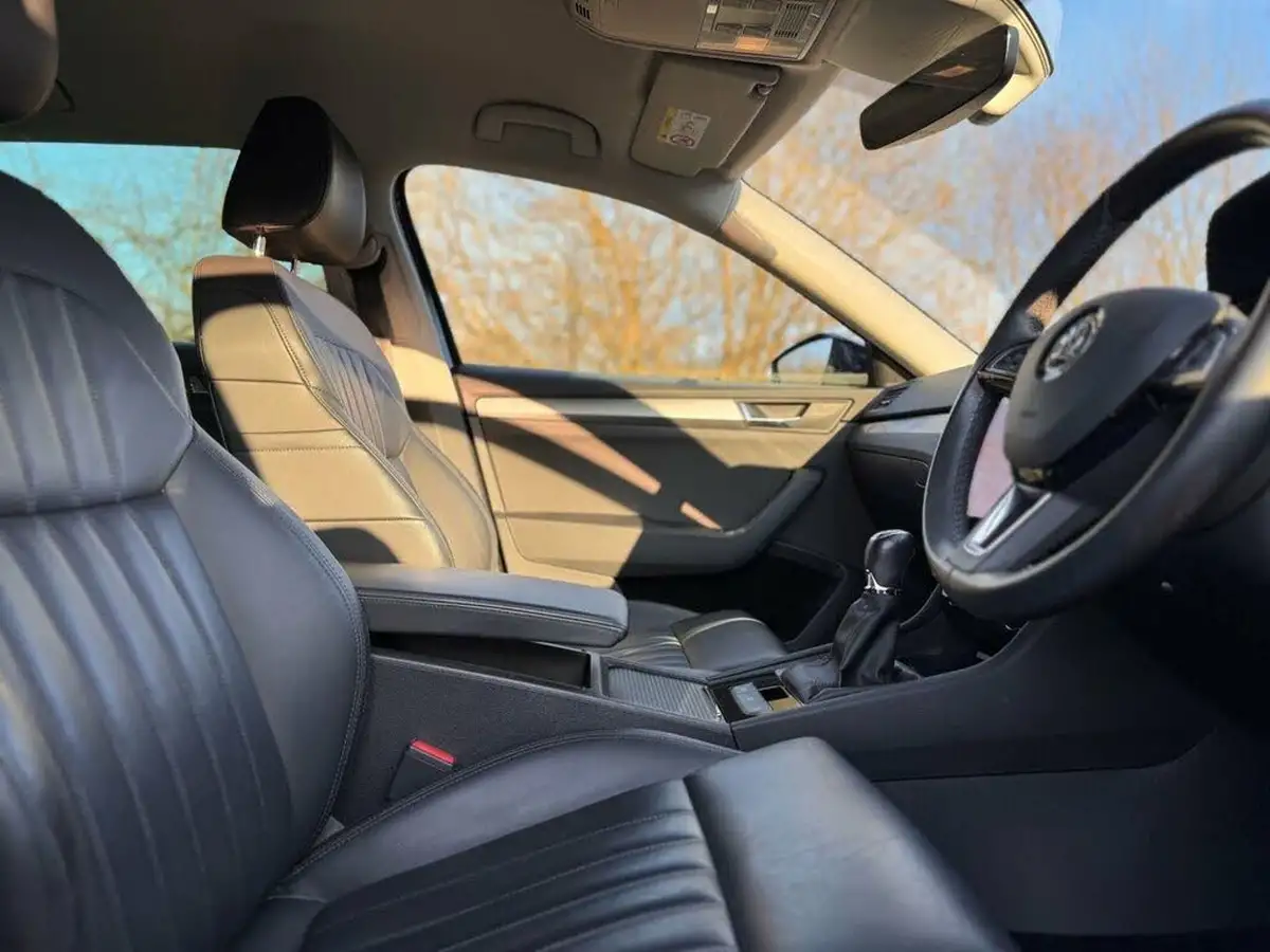 2017-skoda-superb-20tdi-scr-se-l-executive-150ps-4x4-estate-big-12