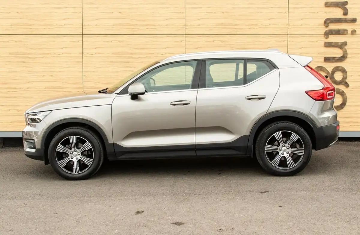 2020-volvo-xc40-15-t3-inscription-geartronic-big-12