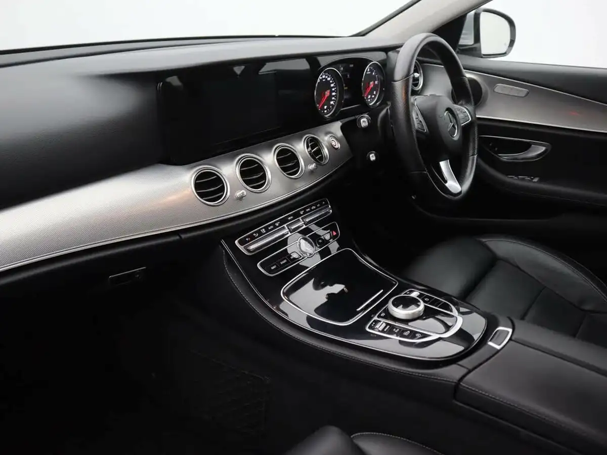 2018-mercedes-benz-e-class-20d-e220d-se-ss-saloon-4d-big-8