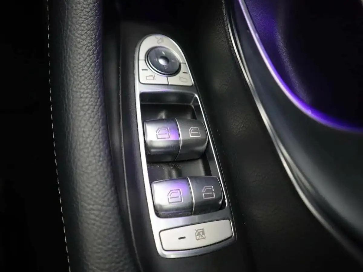2018-mercedes-benz-e-class-20d-e220d-se-ss-saloon-4d-big-26