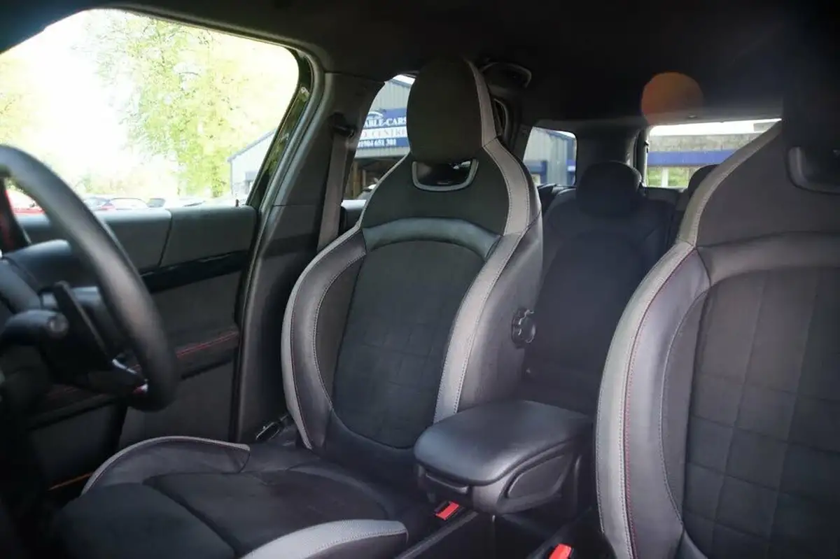 2019-mini-countryman-20-john-cooper-works-big-25
