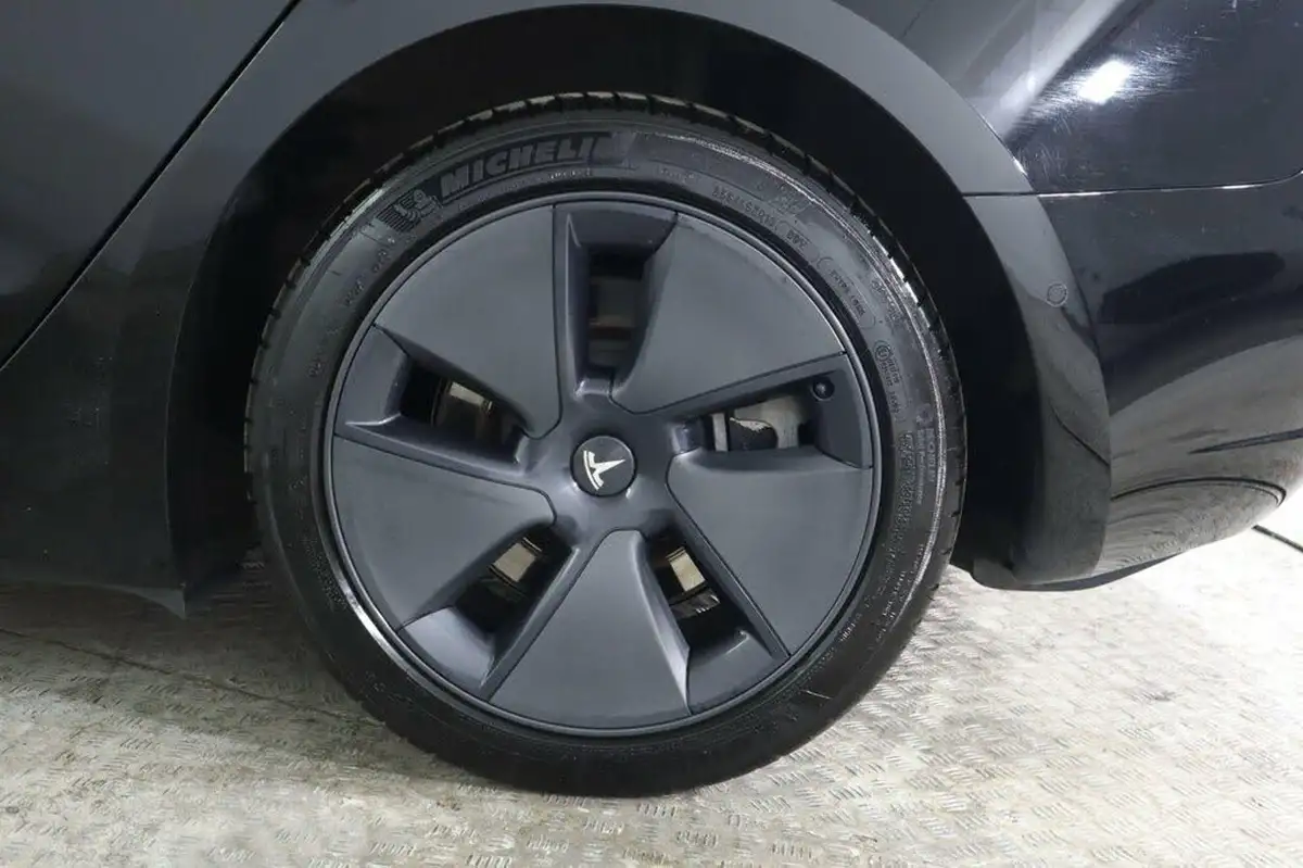 2021-tesla-model-3-e-long-range-4x4-big-19
