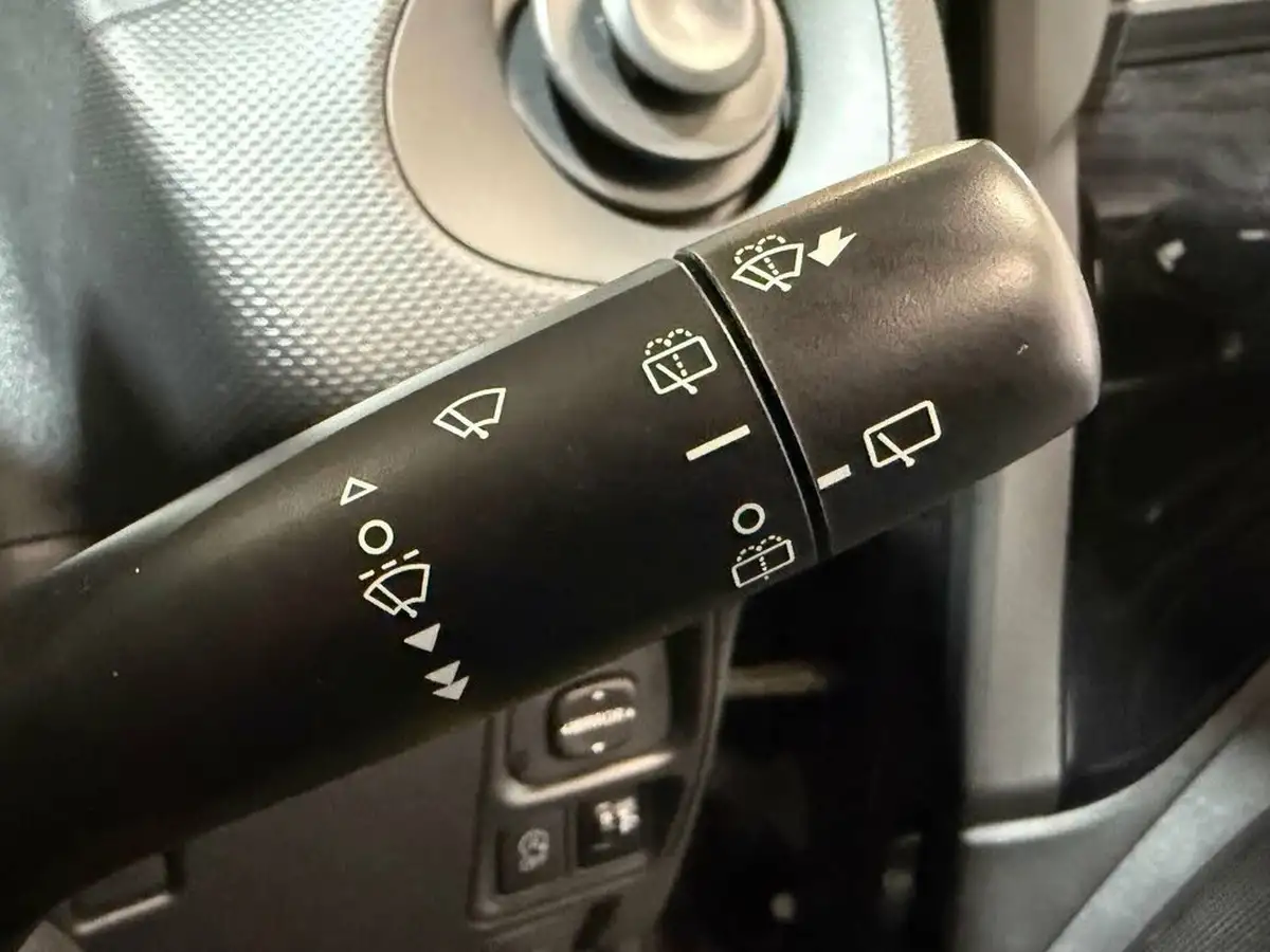 2021-citroen-c1-10-vti-shine-5d-big-19