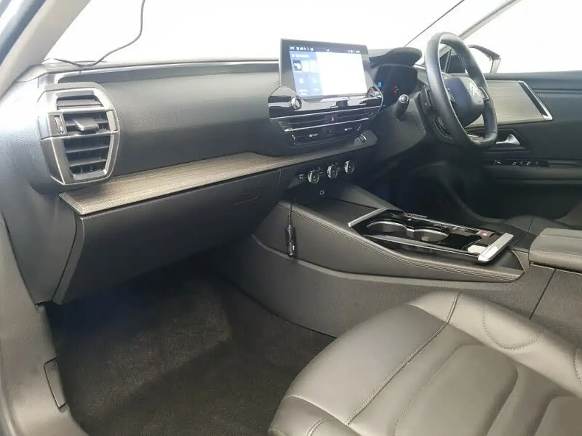 2023-citroen-c5-x-12-puretech-shine-big-4