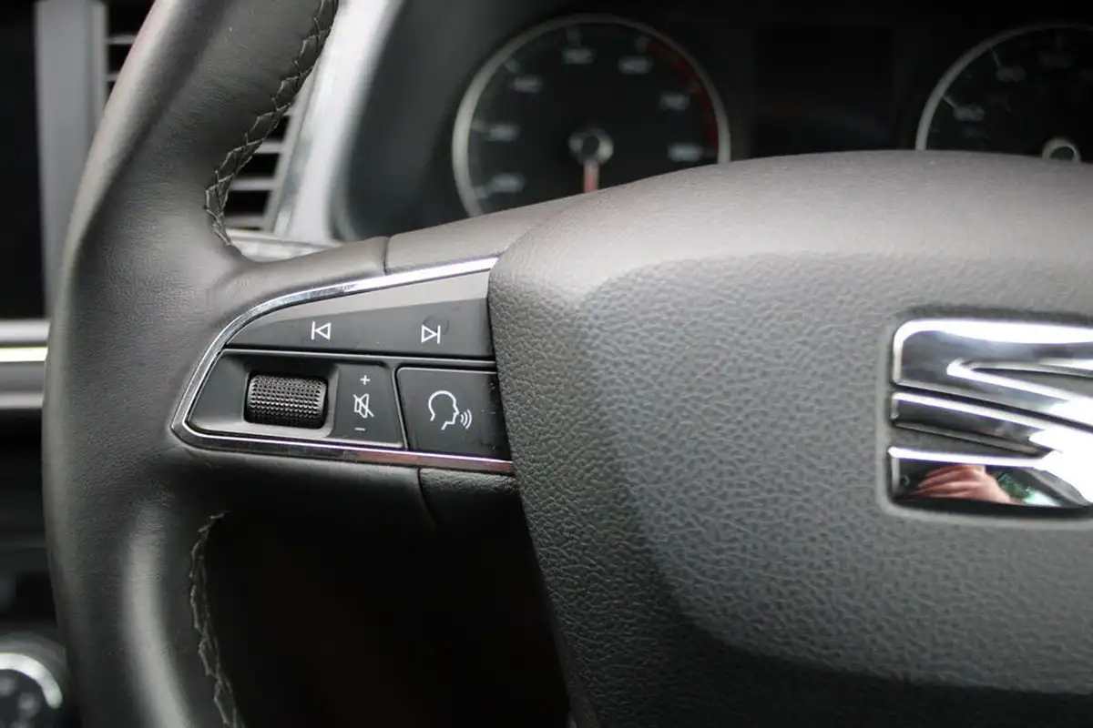2018-seat-leon-12-tsi-se-dynamic-technology-hatchback-big-23