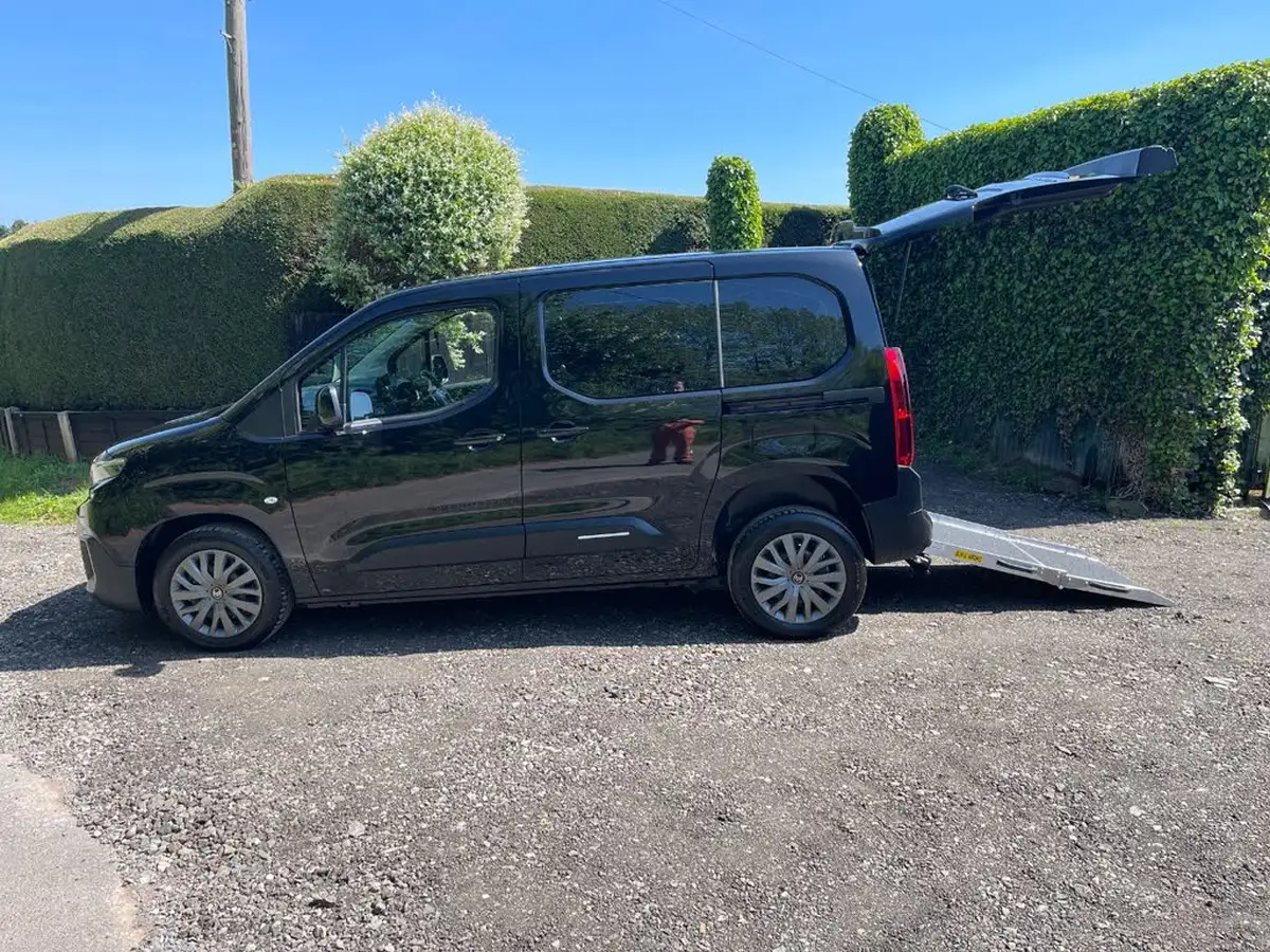 2024-citroen-berlingo-big-3