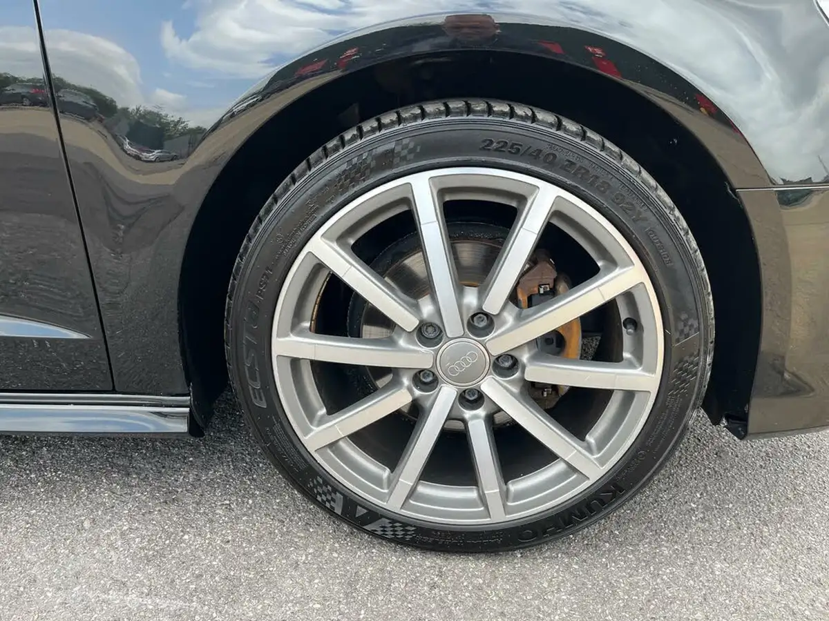 2019-audi-a3-15-35-tfsi-black-edition-cod-ss-sportback-5d-big-9