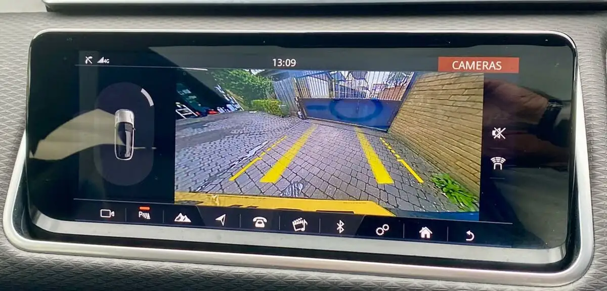 2020-land-rover-range-rover-velar-20-p250-r-dynamic-s-big-31